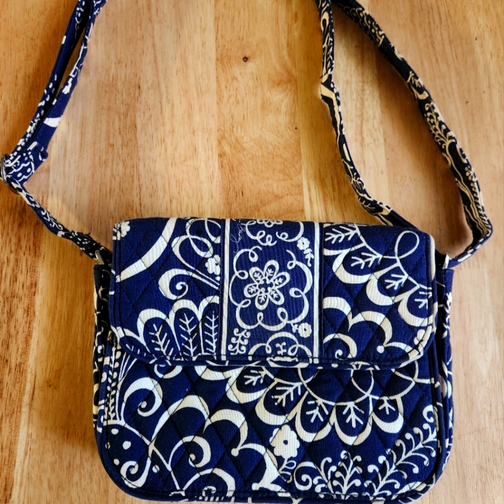 Vera Bradley twirly birds navy Crossbody Y2K